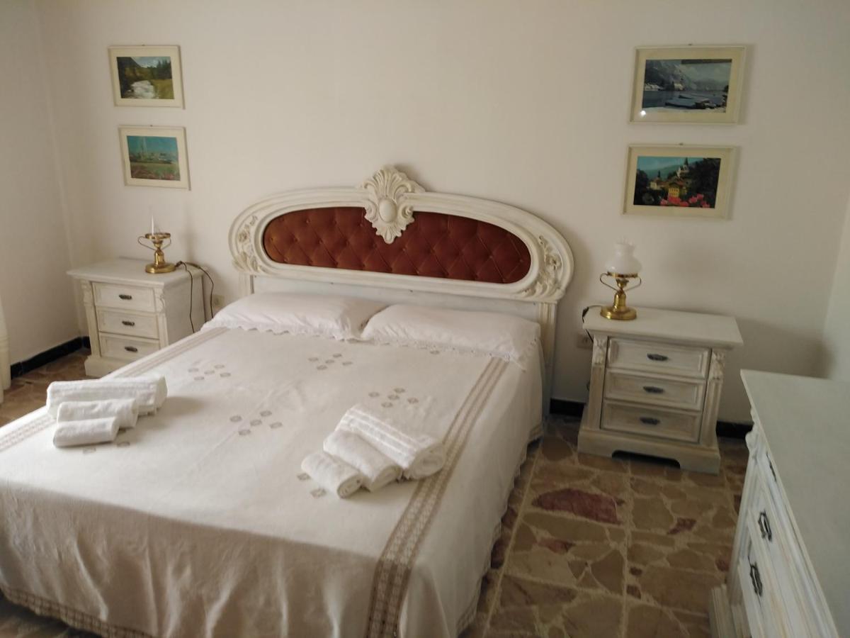 Nonna Dora Bed & Breakfast Muros Bagian luar foto